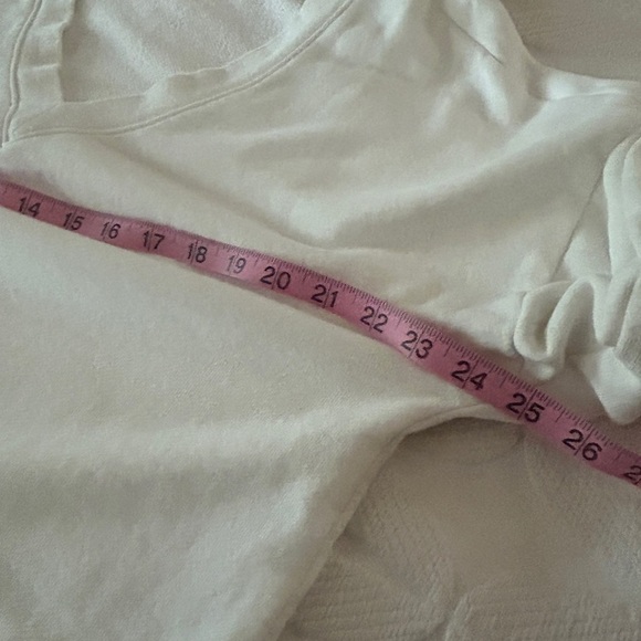 Madewell off-white  V-Neck Sweatshirt size M. Oversized. Balloon sleeves - Picture 12 of 16